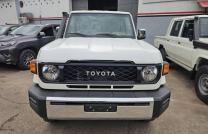 ?Toyota Land Cruiser  Serie 76 ?Annee : 2024 (Brand new) ?5 Portiers ? 00 KM ?Manuel diesel ?8 cylindre ?Full lock ?4 x 4 ?9 places ?Interior Cuire ?Telephone/bleutooth  mediacongo