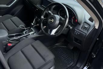 Toyota Mazda CX5  Carburant  Diesel  Anne de fab  2014 Automatique 17.000 a discuter 