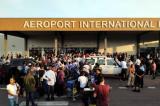 Kinshasa : des vols annulés, des bagarres enregistrées entre passagers et agents des compagnies aériennes (vidéo)
