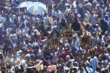 Coupe du monde 2022: les champions du monde argentins survolent l'immense foule en hélicoptère