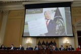 Assaut du Capitole: la commission d'enquête va citer Donald Trump à comparaître
