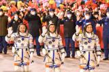 La Chine envoie trois astronautes dans l’espace pour terminer la construction de sa station Tiangong