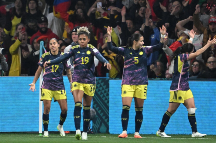 Mondial 2023 de football la Colombie survit à la Jamaïque et file en