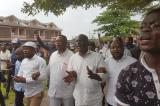Empêché de marcher, Fayulu cible Kabila