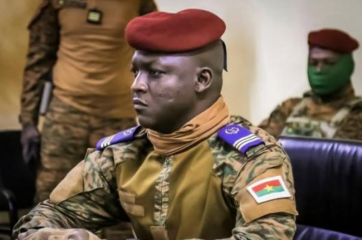Burkina Faso : « Préparez-vous à la guerre de haute intensité ! », Ibrahim Traoré à l’armée