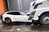 Etats-Unis : Il roule sur la Ferrari de son patron avec son camion après une dispute avec lui