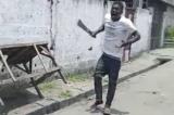 Kinshasa : un policier tire sur le pied d’un “Kuluna” pour le neutraliser au quartier Mombele