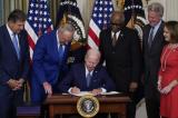 Etats-Unis : Biden promulgue son plan d'investissement sur le climat et la santé