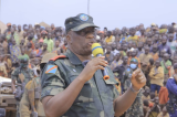 Ituri : le gouverneur déplore la présence d'hommes armés parmi les déplacés
