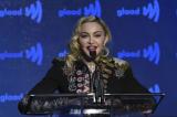 Madonna compare Poutine à Hitler dans une vidéo choc et pose avec le drapeau ukrainien