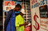 Mobile money : le transfert d’argent par téléphone mobile gagne du terrain 