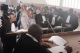 Procès Mike Mukebayi : les avocats demandent une remise avant de procéder à l'instruction, l'affaire est renvoyée au 15 avril 2022