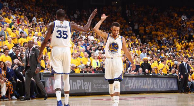 Golden State prend le large — NBA
