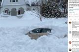 Etats-Unis: Il reste coincé dix heures dans sa voiture ensevelie sous la neige