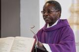 Allemagne: Olivier Ndjimbi-Tshiende, le prêtre congolais pro-migrants, a démissionné après des attaques racistes