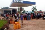 Pénurie de carburant à Kinshasa : interdiction de ramener les bidons aux stations-service (Police)