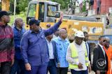 Kinshasa : Félix Tshisekedi inspecte les travaux de réhabilitation de la RN1 à Matadi Kibala