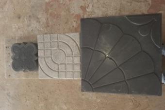  PAVES EN BETON AUTOBLOQUANT VIBRE