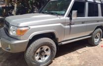 TOYOTA Land cruiser 5 portier Année de fabrication 2016 Couleur d'origine grisé Climatisé MANUEL diésel volant gauche V6 Nombre de CV 13 46.500 kilométrage Prix 47000$ Négociable mediacongo