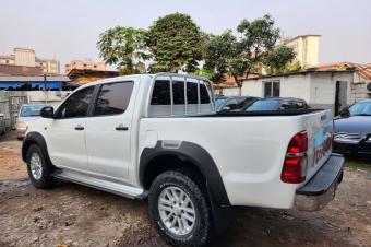 TOYOTA HILUX A VENDRE
