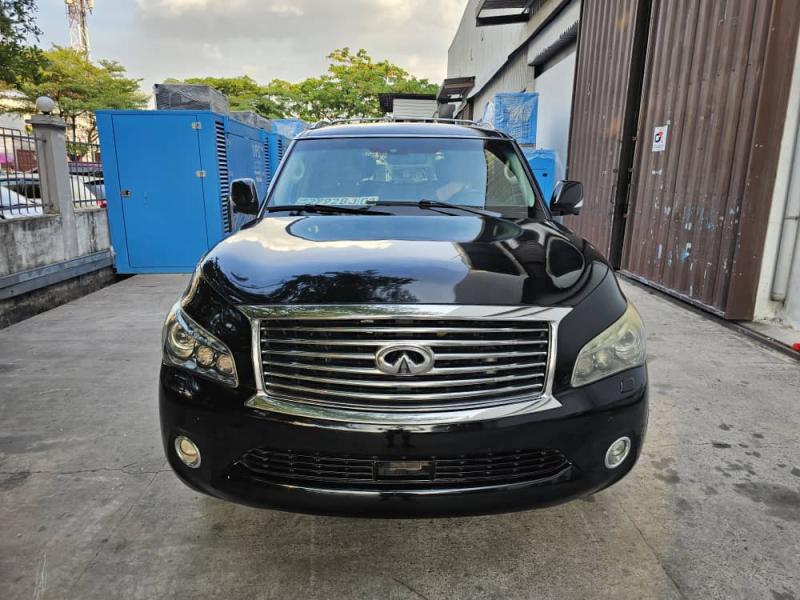 Infinity Qx56 Annee  2013 Automatique Steptronique Essence 8 cylindre Fullllll option  interior cuire Siege Electrique 2 cte Toit ouvrant 52.500 km Camera de recule 