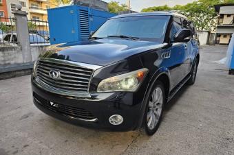 Infinity Qx56 Annee  2013 Automatique Steptronique Essence 8 cylindre Fullllll option  interior cuire Siege Electrique 2 cte Toit ouvrant 52.500 km Camera de recule 