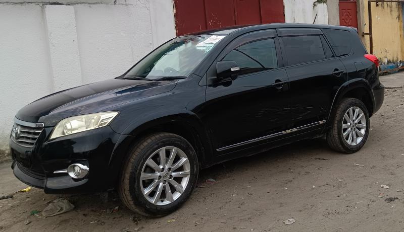 GS13CAR SARL   met en vente ce vhicule familial marque Toyota VANGUARD neuf sans plaque dimmatriculation non roule  Kinshasa. Prix de vente 14.500  discuter.  vous 