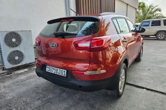 Kia Sportage Annee  2012 Automatique Steptronique Essence 4 cylindre Grand ecran android 4 x 4 51.500 km Camera de recule TelephoneBleutooth Phares Led Crui