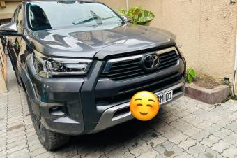 TOYOTA HILUX A VENDRE 