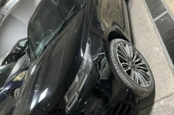 Range rover Velar P300 2020 R dynamic sans plaque Full options automatique essence 22700km toit panoramique cran multimdia intgrs aux siges Camera de recul intrieur 