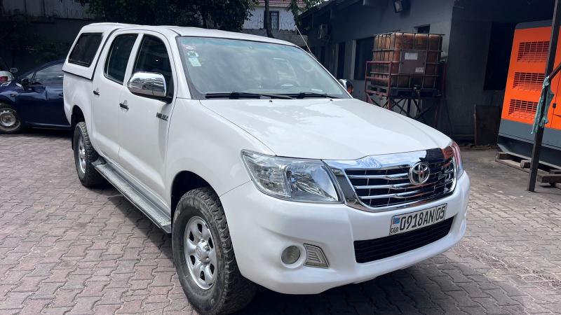 TOYOTA HILUX A VENDRE 