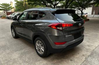 Hyundai Tucson Annee  201718 Automatique Steptronique Essence 4 cylindre Interior tissus Siege electrique 38.000 km 4 x 4 Camera de recule Auto start Full p