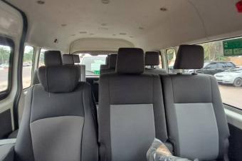 Mis en vente Min bus de escorte  Sans plaque de matriculation Climatisation impeccable  15 place assise Moteur V6 Essence automatique 70.000  discuter lgrement localisatio