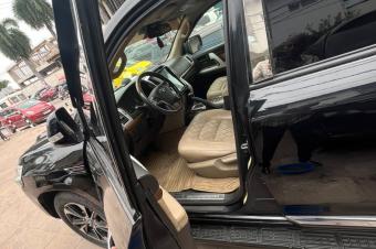 TOYOTA LAND CRUISER A VENDRE