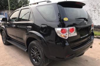 TOYOTA FORTUNER AUTHENTIQUE 2015 A VENDRE 