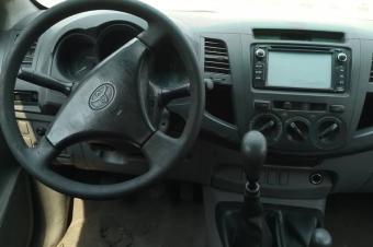 TOYOTA HILUX DOUBLE CABINET