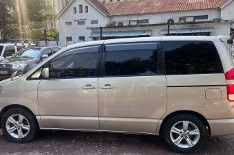 TOYOTA NOHA A VENDRE 