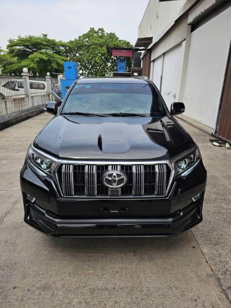 Arrivage Toyota Prado Vxr Annee  Modifier 2023 Automatique Steptronique Essence 6 cylindre Interior Cuire Siege electrique Demarrage bouton 23.000 km 4 x 4 T