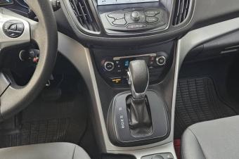 Ford Escape Annee  2016 Automatique Steptronique Essence 4 cylindre 4 x 4 65.000 km Siege electrique TelephoneBleutooth Camera de recule Phares Led Cruiser 