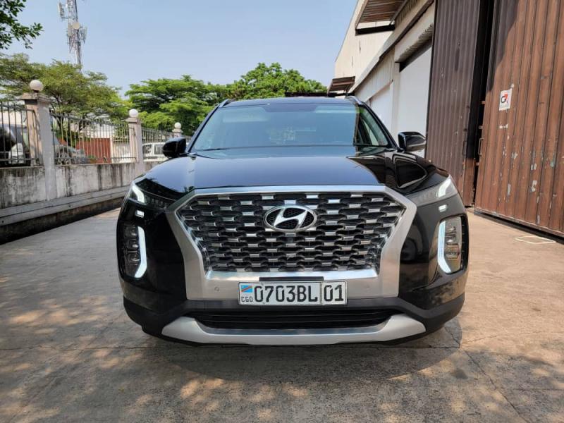 Hyundai Palisade Annee  2022 Full option  Automatique Steptronique Essence 6 cylindre Demarrage bouton Interior Cuire Siege electrique 2 cte 4 x 4 13.500 km