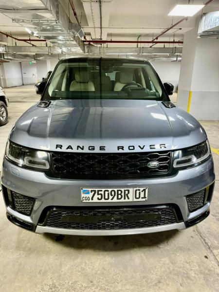 Range Rover sport   HSE  High Standard Equipment  quipement de haut niveau Provence Canada  Anne de fabrication  2020 dbut  Moteur V6 325hp  Essance  Lumire ambiance Panoramiq