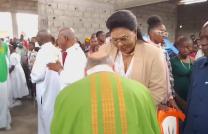 La députée Nationale Marie Kyet Mutinga a communié dimanche avec les fidèles de la paroisse Bienheureuse Pauline Jarcot à N'sele  mediacongo