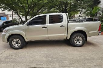 TOYOTA HILUX A VENDRE  KINSHASA 