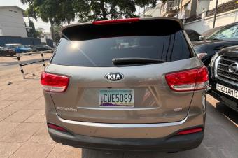 KIA SORENTO A LOUER