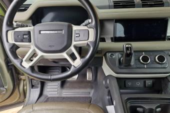 Land Rover Defender Anne de fabrication 2023 Moteur essence  Boite automatique  6Cylindres Climatise Kilomtrage 10.600KM Prix 130.000  discuter  Localisation cit du fl