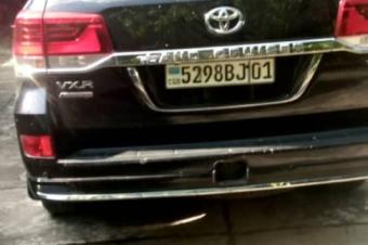 Toyota Land cruiser VXR  Automatique  Essence  3 banquette  Full options  Intrieur cuir  Kilomtrage 400 00  Prix 80.000  Localisation Lemba