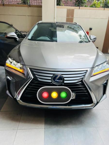 Lexus RX 450h Essence   Volant droit  Sans plaque Toit panoramique Essence   Fulls option  5 camra   Automatique  Prix 26.500  Localisation appel moi   Offre DIREC