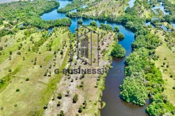 VENTE DUNE CONCESSION DE  20 HECTARES OU 200.000 M AU BORD DU LAC.