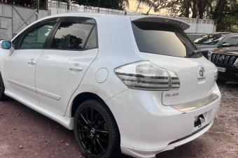 VOITURE TOYOTA BLAD FULL OPTION SANS PLAQUE A VENDRE DANS LA COMMUNE DE LA GOMBE  KINSHASA 