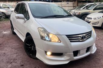 VOITURE TOYOTA BLAD FULL OPTION SANS PLAQUE A VENDRE DANS LA COMMUNE DE LA GOMBE  KINSHASA 